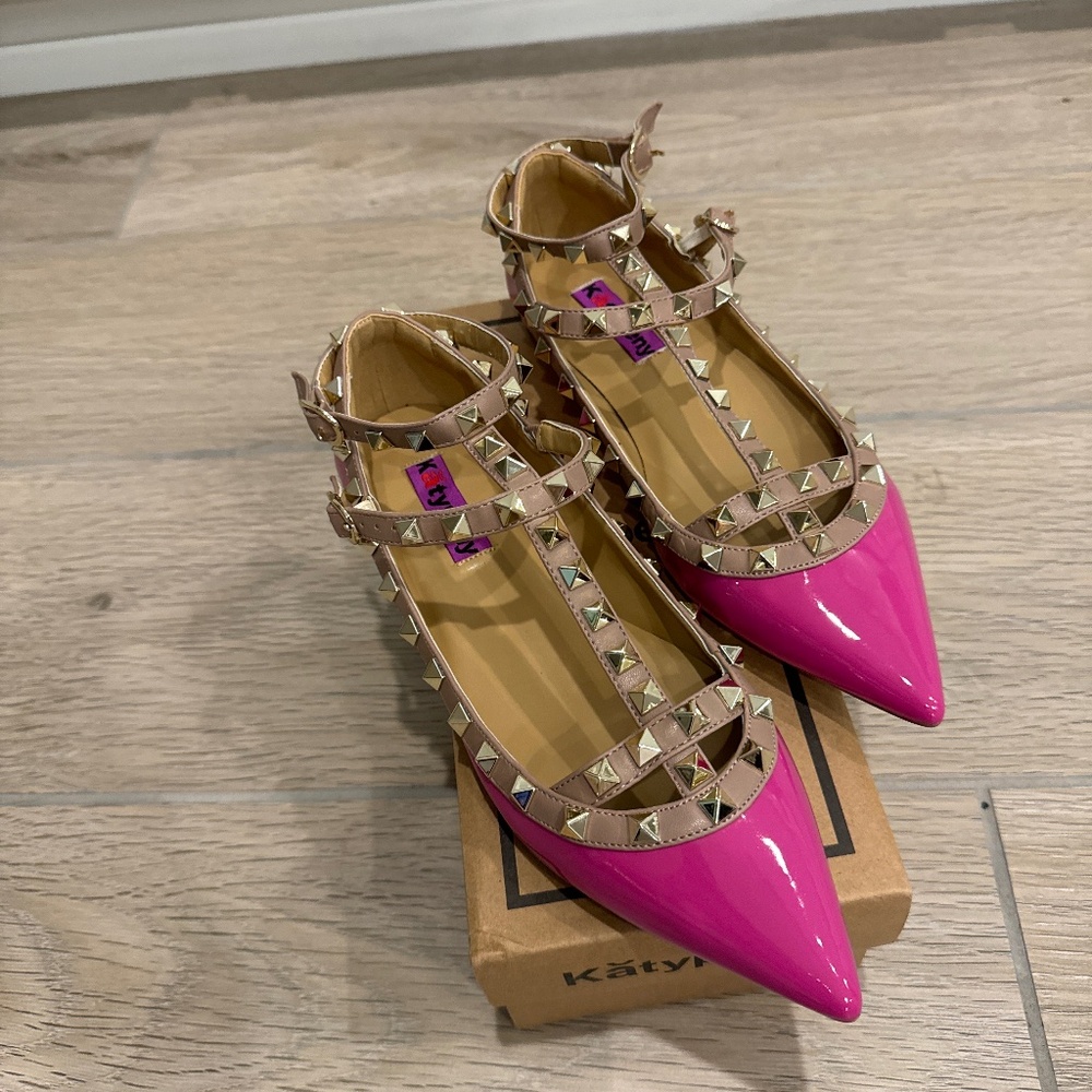 Women’s shoes